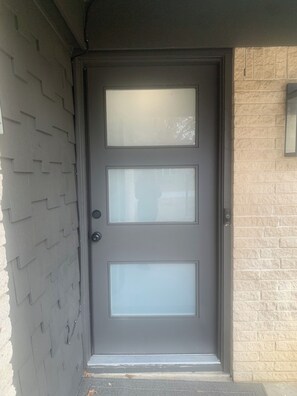 Exterior detail - 3-bedroom house in Hurst with WiFi, AC (Hurst)