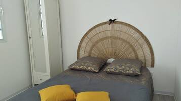 1 bedroom, iron/ironing board, bed sheets