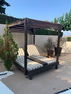 3 bedrooms - Villa Karteros With Swimming Pool Bbq (Hersonissos)