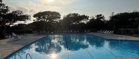 室外游泳池