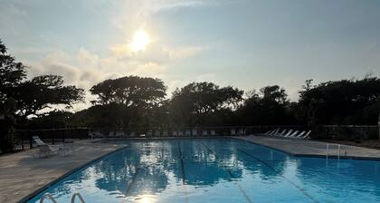 3 Bed 3 Bath Condo in Atlantic Beach, NC. Ocean Access and Olympic-size pool.