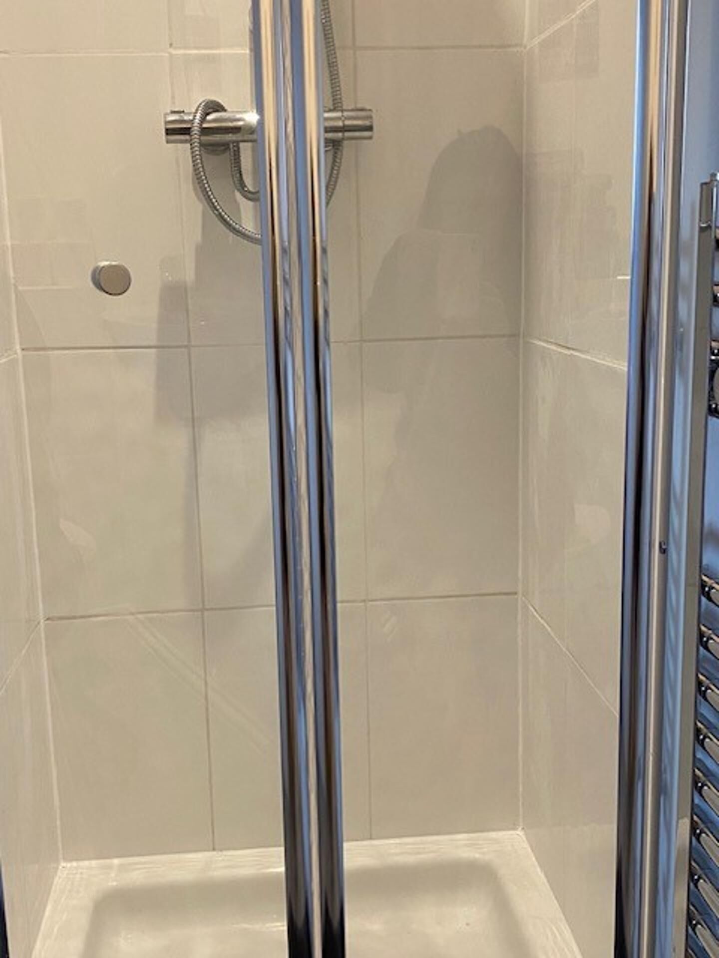 Apartment | Bathroom | Shower, free toiletries, hair dryer, towels