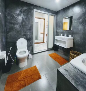 Towels, toilet paper