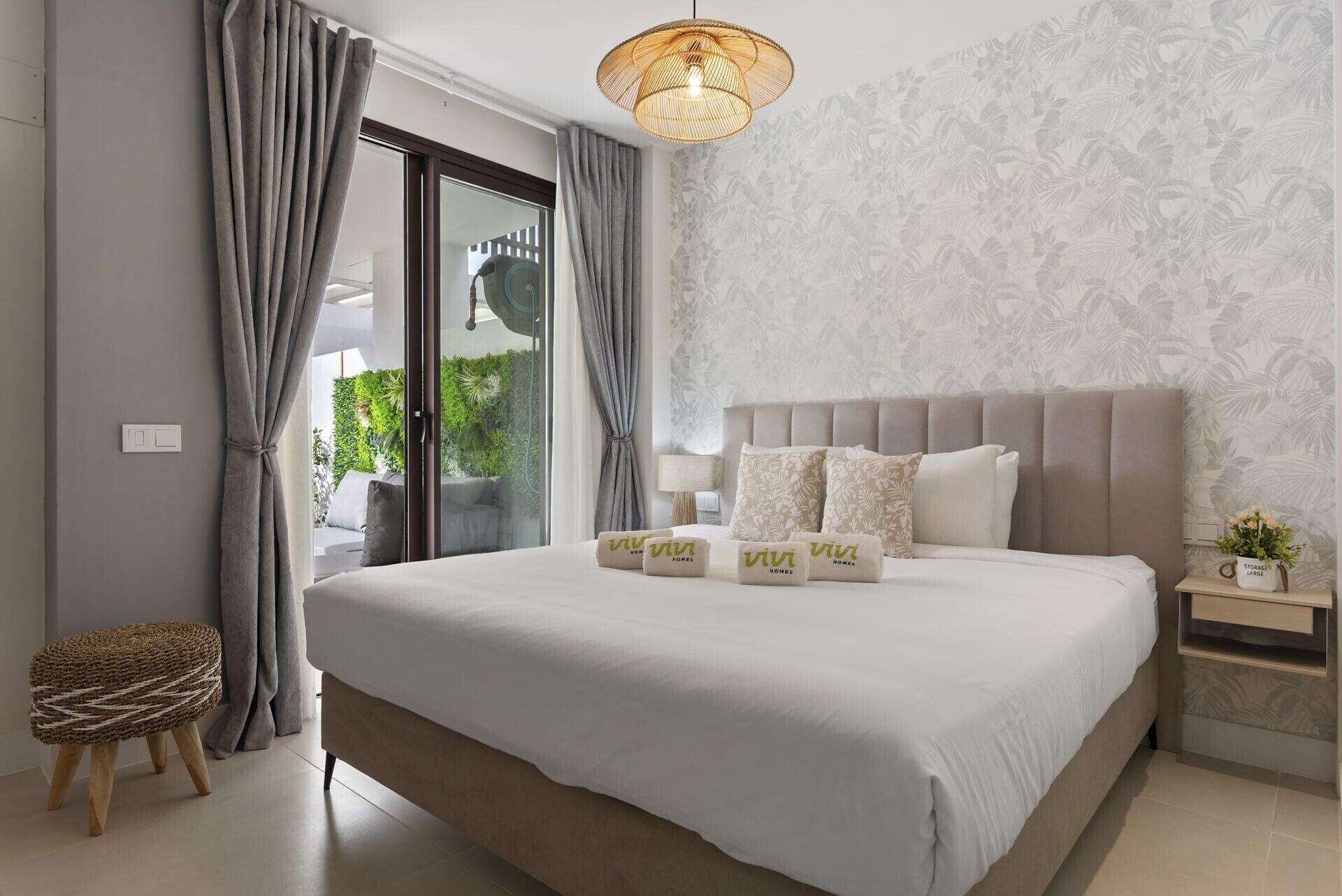 2 bedrooms, in-room safe, iron/ironing board, free WiFi