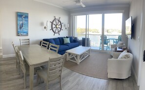 スマートテレビ、書庫