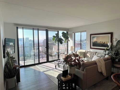 Urban Oasis with Sweeping Views - Walk to Gaslamp, Little Italy, Balboa Park