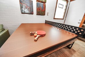 Game room - Rustic 2BR w/ Ping Pong near Beach/Nightlife (Galveston)