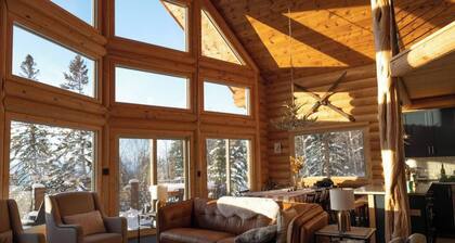 Luxury Log Home on 5 acres Sawtooth Moutain Hideaway close to ski hill & hiking