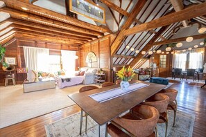 Interior - Historic Carriage House: Unique Stay in the Heart of Hamilton (Hamilton)