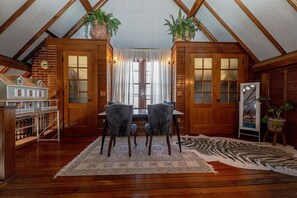 Interior - Historic Carriage House: Unique Stay in the Heart of Hamilton (Hamilton)