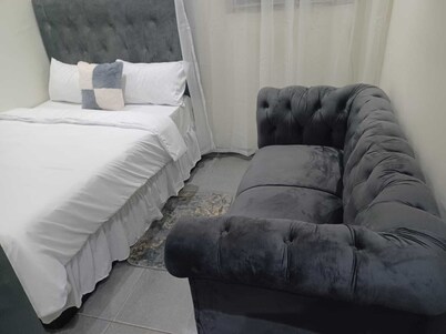 Nice 3-bedroom Aprt with WiFi at 59 lindhorst st Kenilworth Joburg South 2190