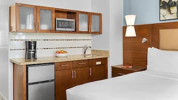 1 slaapkamer, een kluis op de kamer, een strijkplank/strijkijzer