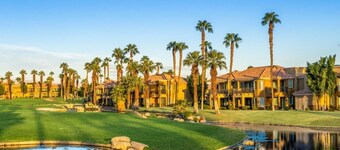 Marriott's Desert Springs Villas II, PALM DESERT, Luxury Studio Villa, Sleeps 4