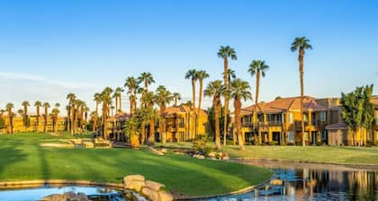 Marriott's Desert Springs Villas II, PALM DESERT, Luxury Studio Villa, Sleeps 4