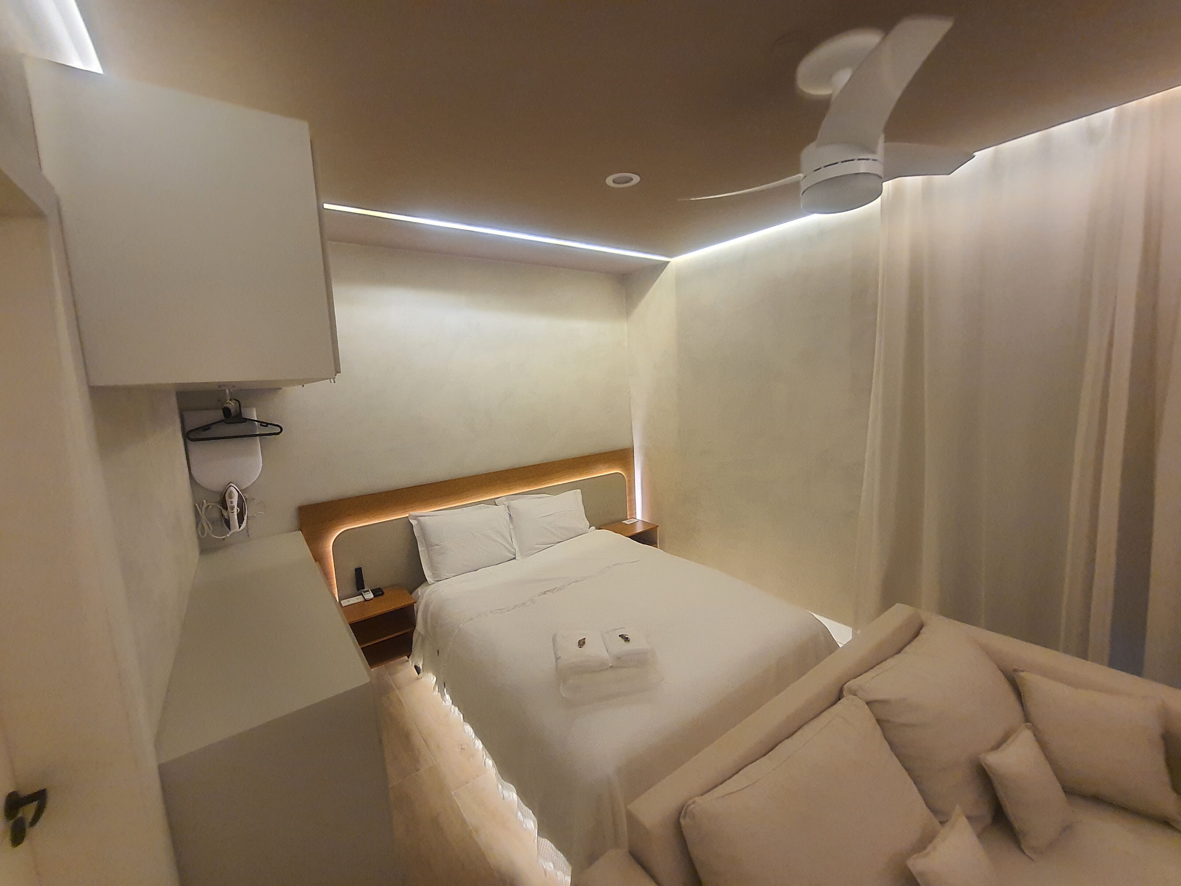 Appartement Classique | Draps en coton égyptien, literie de qualité supérieure, surmatelas