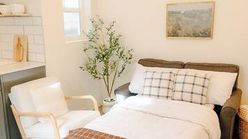 1 makuuhuone, silitysrauta/-lauta, Wi-Fi, vuodevaatteet