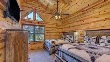 Cabin, Multiple Beds, Hot Tub, Mountain View (Chilling Bear Lodge) | 4 bedrooms, individually decorated, individually furnished, desk