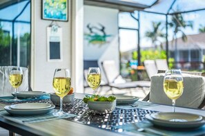 Dining - Flamingo House - with Boat dock & Kayak & Fenced (Cape Coral)