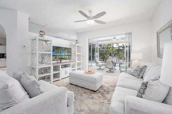 Smart TV - Flamingo House - with Boat dock & Kayak & Fenced (Cape Coral)