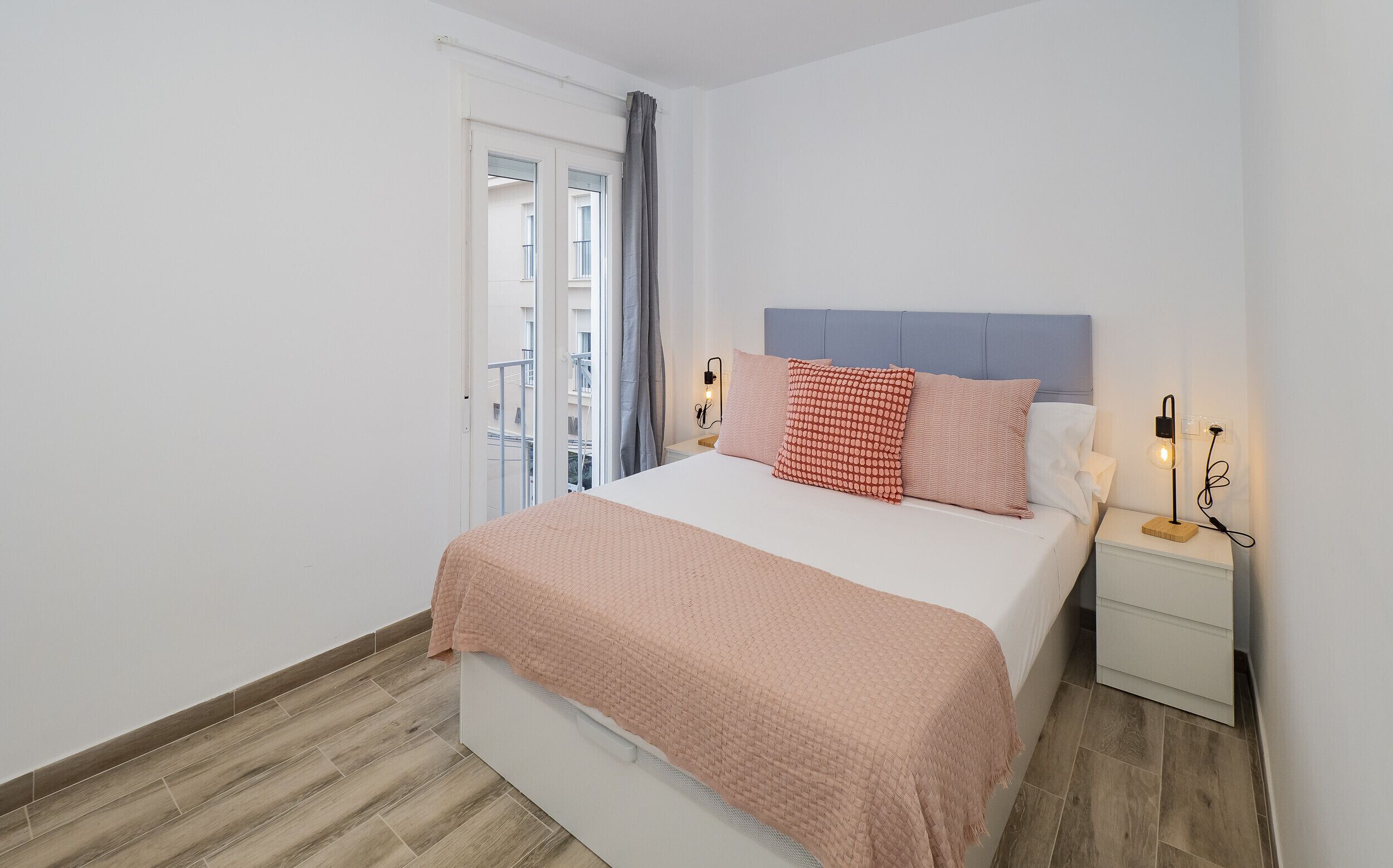 3 chambres, fer et planche à repasser, Wi-Fi gratuit, draps fournis