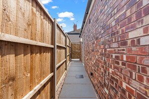Exterior - City Centre House with EV Parking  (Coventry)