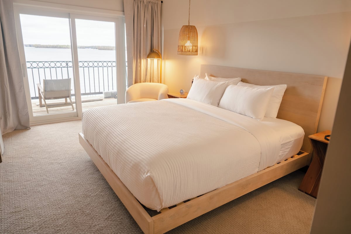 1 bedroom, premium bedding, individually decorated