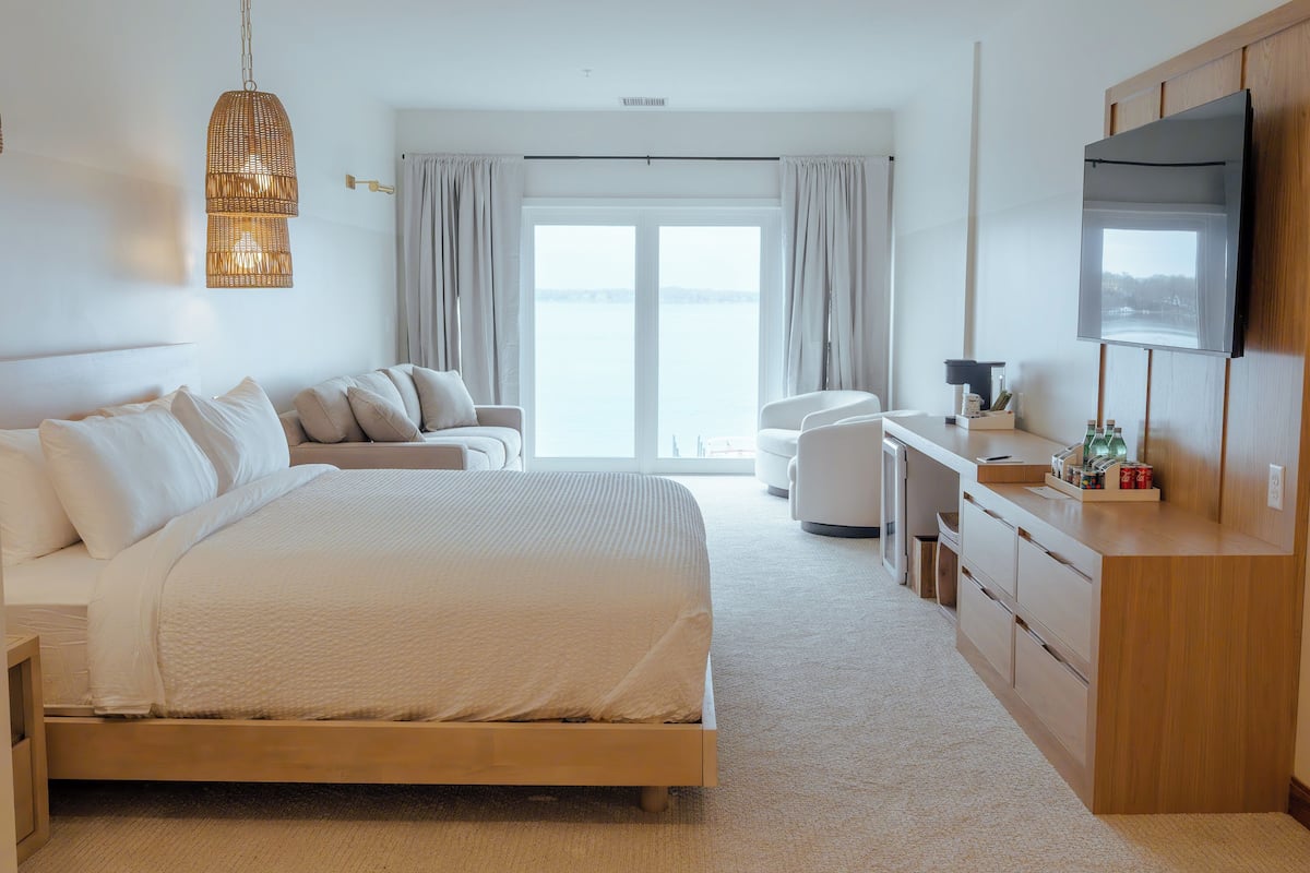 1 bedroom, premium bedding, individually decorated