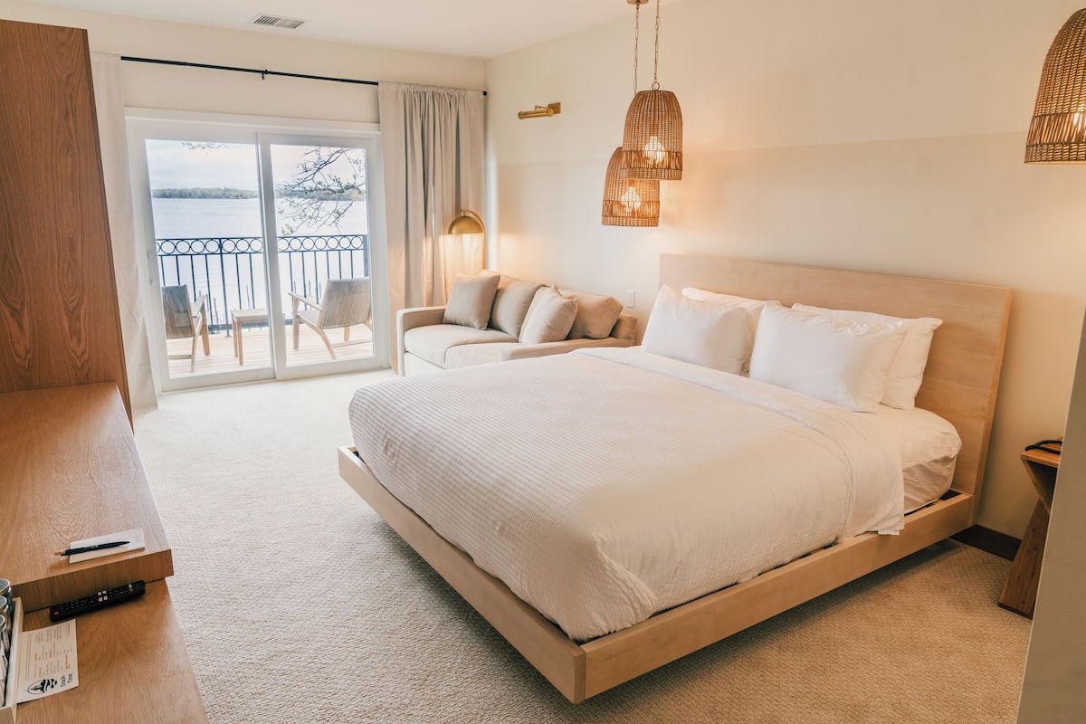 1 bedroom, premium bedding, individually decorated