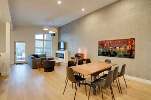 Dining - Brand new 4 bed/3 bath duplex w/ private hot tub, laundry, amazing views! (Silver Star Mountain)