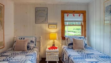 4 bedrooms, WiFi, bed sheets