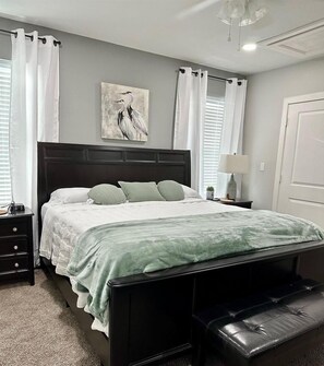 3 soverom, strykejern/-brett, wi-fi og sengetøy