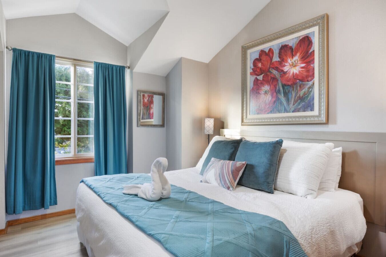 4 多间卧室、办公桌、熨斗/熨衣板、旅行婴儿床