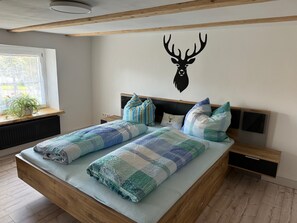 2 habitaciones, acceso a internet y ropa de cama 