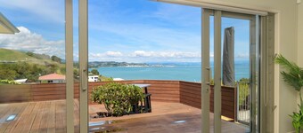 Sea Views and Sunsets in Nelson
