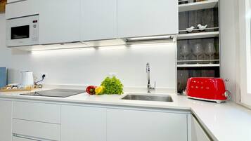 Kühlschrank, Ofen, Geschirrspüler