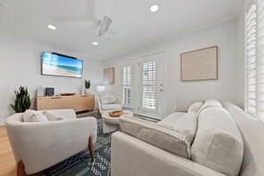 TV - Pistachio Beach Townhouse | Steps to Destin Sand (Destin)