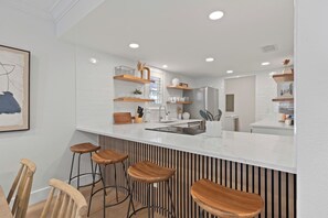 Fridge, microwave, oven, stovetop - Pistachio Beach Townhouse | Steps to Destin Sand (Destin)