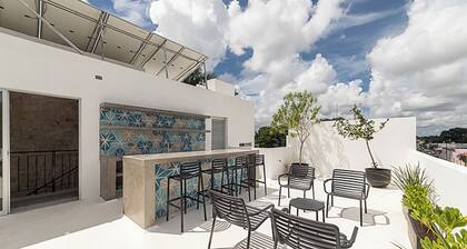Casa Ya´ax Oasis with Pool & Rooftop bar near Paseo Montejo
