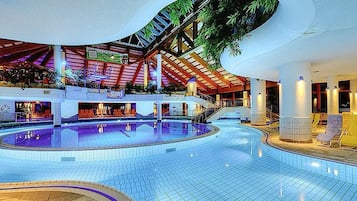 Căn hộ, 2 phòng ngủ, ban công, quang cảnh thành phố | Hồ bơi