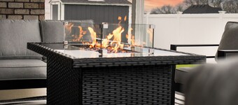 NEW! Home Theater - Game Room - 5BR 3.5 Bath near multiple attractions!