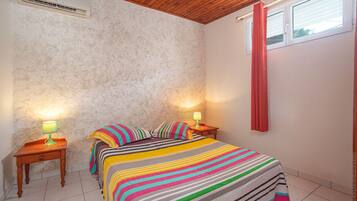 2 chambres, fer et planche Ă repasser, Wi-Fi gratuit, draps fournis