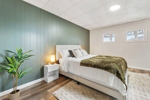 4 bedrooms, WiFi, bed sheets