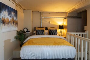 1 habitación, tabla de planchar con plancha, wifi y ropa de cama 