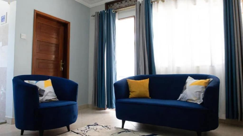 Double Room With Balcony - Kampala