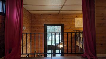 3 bedrooms, iron/ironing board, travel crib, bed sheets