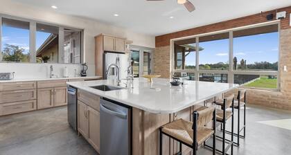 Sleep 40+ Lakeside Retreat on 53 Acre Ranch