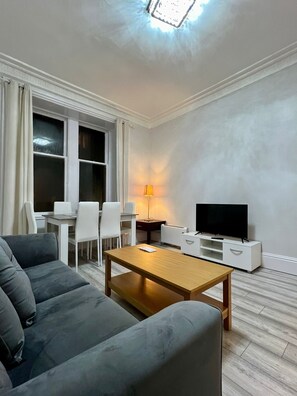 Smart TV - Edinburgh Royal mile 2BR apartment (Edinburgh)