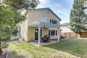 Davis Vacation Rental | 4BR | 3BA | Step-Free Entry | 2,567 Sq Ft