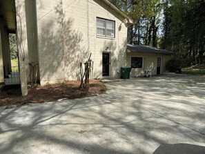 Exterior - Welcome to our cozy getaway your perfect home away from home! (Decatur)