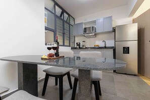 Superior Apartment, 2 Bedrooms, Kitchen, City View | Dining room - Polanco Heart Apartments by JV89 (Mexico City)